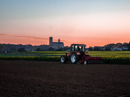 how to sell a used tractor