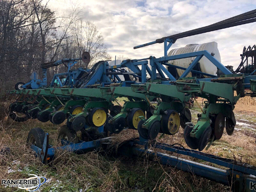 Kinze Twin Line Corn Planter